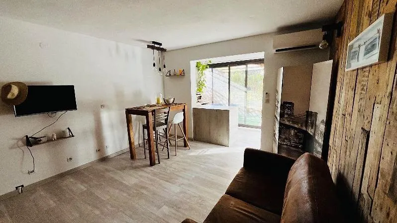 T2 Tout Confort Dans Un Cadre Exceptionnel ! Arles Apartment